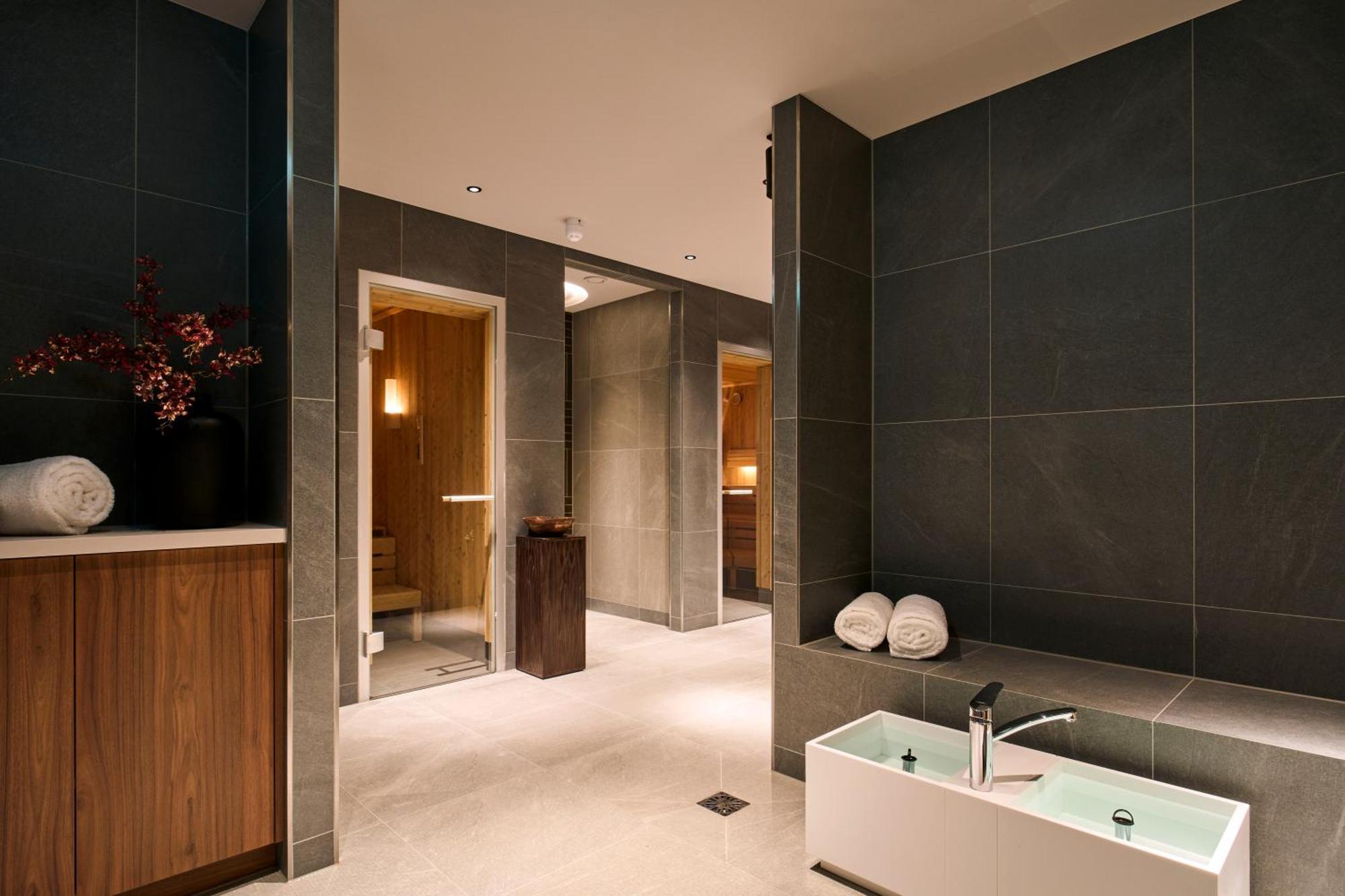 Eilandhotel Texel De Cocksdorp  Exterior photo The spa at The Landmark